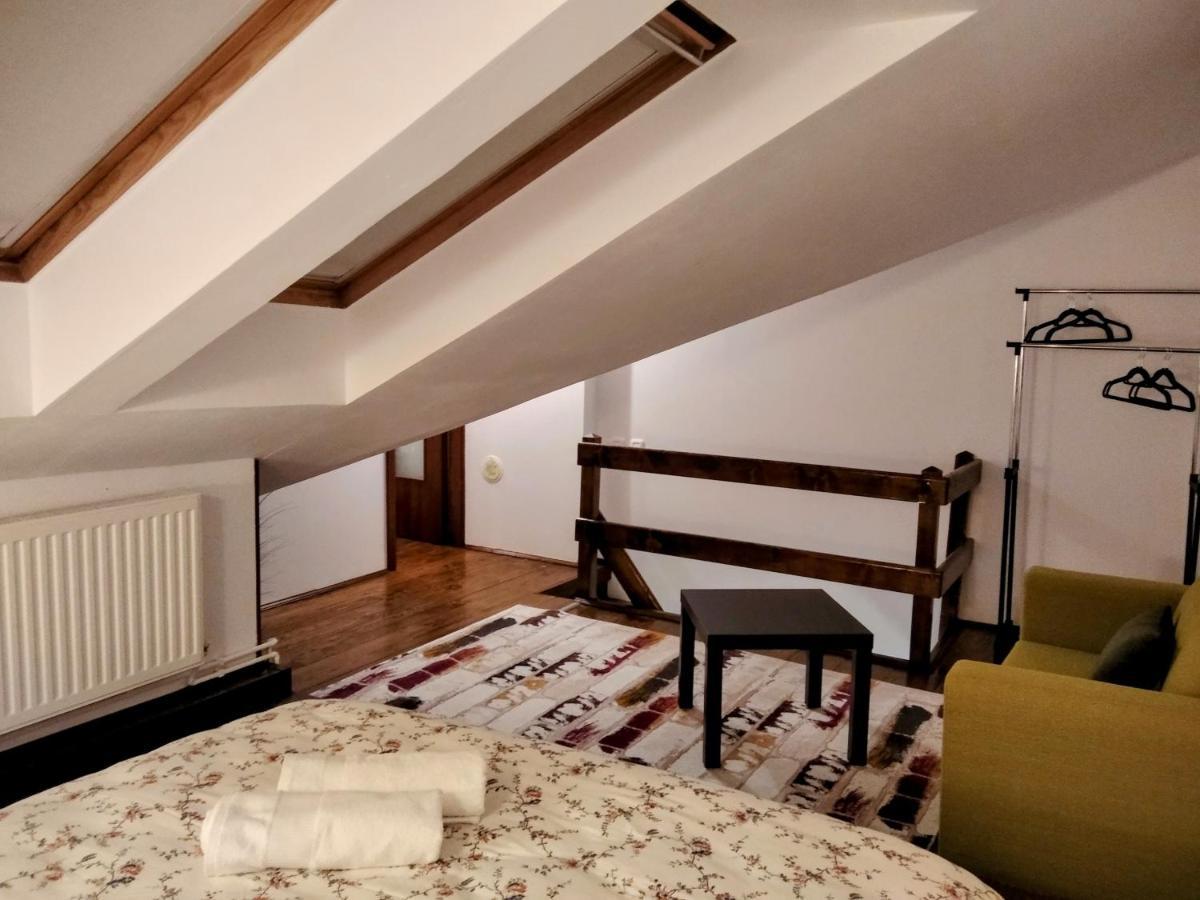 Lovely Central Apartment Брашов Экстерьер фото